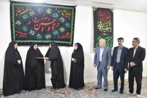 دیدار مدیرکل بنیاد شهید لرستان و همراهان با خانواده‌های شهدای والامقام؛ تجلیل از صبر و استقامت ایثارگران