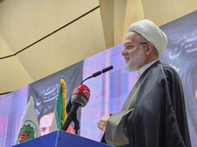 کردستان؛ پیشگام ایثار و مقاومت؛ پورذهبی: شهدا نماد تنوع و وحدت ملی