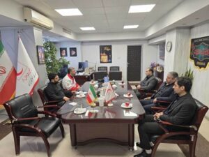 بررسی زمینه‌های همکاری بنیاد شهید و سازمان داوطلبان هلال احمر در حوزه خدمات بشردوستانه و ایثار