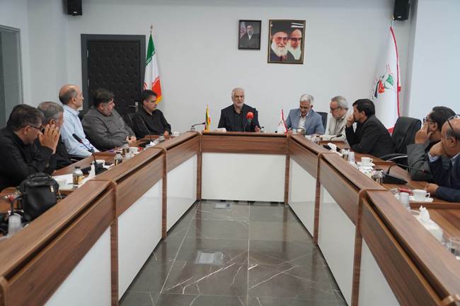 برگزاری نشست هم‌اندیشی جهت بررسی مشکلات کارکنان معاونت بهداشت و درمان