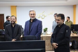 حضور مقامات بنیاد شهید در خبرگزاری دفاع مقدس جهت بزرگداشت نخستین سالگرد شهادت فرشته باقری