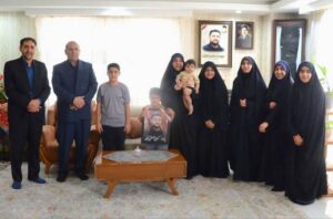 دیدار مدیرکل بنیاد شهید و امور ایثارگران تهران بزرگ، با خانواده معظم پاسدار شهید «مصطفی نکوئی»