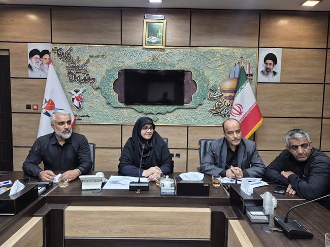 نشست هم‌اندیشی بنیاد شهید خراسان رضوی با تشکل‌های ایثارگری برای سازماندهی مراسم تشییع رهبر شهید