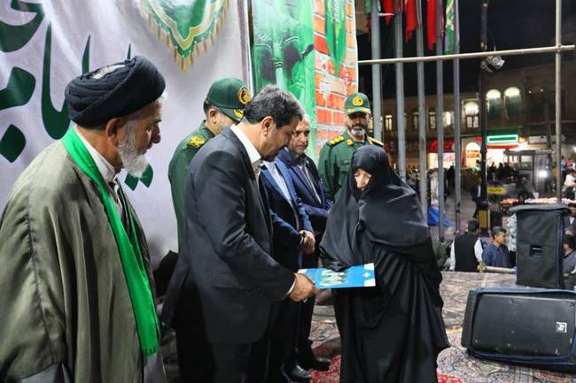 برگزاری مراسم «یاد امام و تجدید عهد با ولایت» با حضور مسئولان ارشد استانی و اقشار مختلف مردم همدان