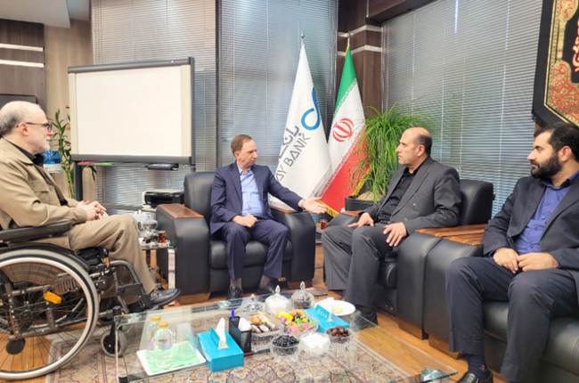 تقدیر مدیرکل بنیاد شهید تهران بزرگ از خدمات بانک دی در حمایت از جامعه ایثارگری