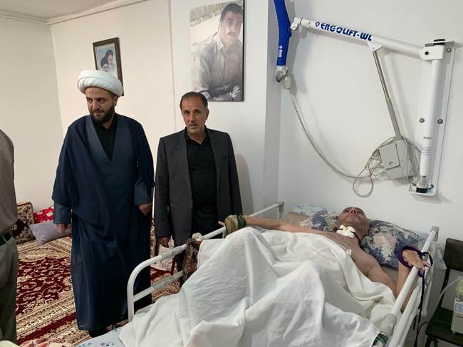 دیدار مدیرکل بنیاد شهید کردستان با جانباز ۷۰ درصد صباح صمدی