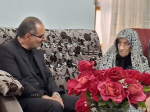تداوم طرح سپاس و تکریم ایثارگران در مازندران؛ بازدید مدیرکل بنیاد شهید از خانواده‌های معظم شهدا در نکا و گلوگاه