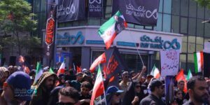 همدلیِ خادمانِ بانک دی با سوگواران در حاشیه مراسم وداع با رهبر شهید