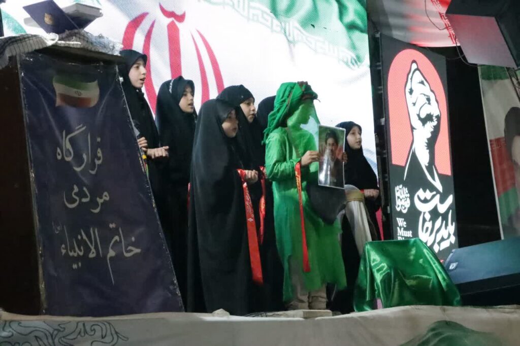 “حماسه حضور و ایستادگی ایران قوی”؛ تجدید پیمان مدیرکل بنیاد آذربایجان غربی و خانواده شهدا