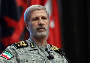 فرمانده کل ارتش انتصاب محسن رضایی را تبریک گفت