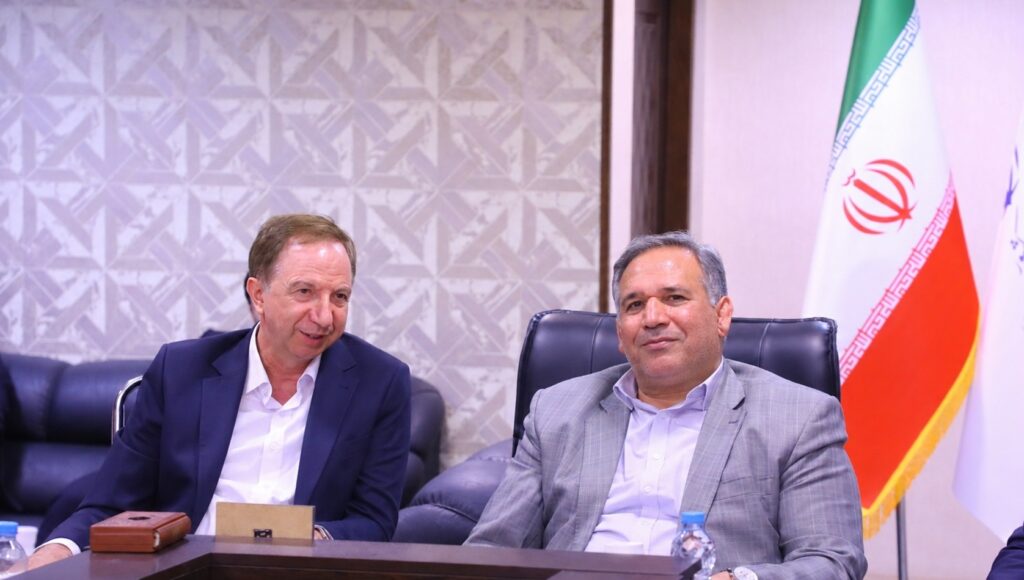 میزگرد راهبردی بانک دی با نمایندگان ایثارگران شمال کشور