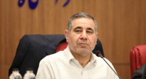 مشاور پزشکیان: مردم را به «ارزشی» و «غیرارزشی» تقسیم نکنیم