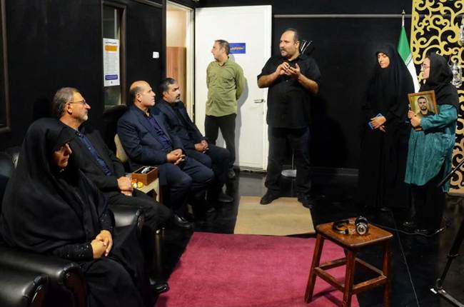 بازدید معاون فرهنگی بنیاد شهید از استودیوی «تاریخ شفاهی شهدای جنگ ۱۲ روزه و رمضان» در حوزه هنری تهران