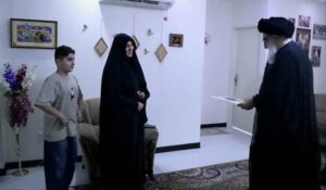 تأکید نماینده ولی‌فقیه در البرز بر تکریم خانواده‌های شهدا؛ بررسی مسائل درمانی ایثارگران