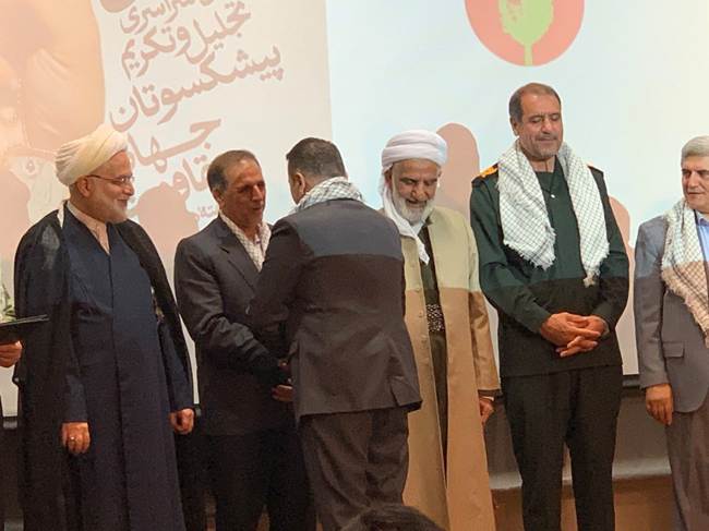 آیین سراسری تجلیل از پیشکسوتان جهاد و مقاومت در استان کردستان