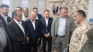 بررسی ظرفیت‌های درمانی و بانکی تنکابن در دیدار مدیران ارشد بنیاد، بانک و بیمه دی با خانواده‌های ایثارگر