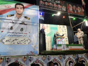 مراسم شب وداع ناخدا دوم شهید سلیم‌زاده در مسجد جامع بادله برگزار شد