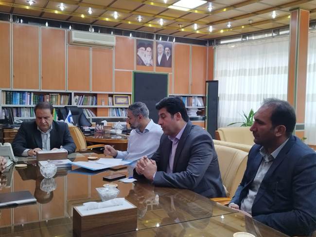 نشست استاندار ایلام با نماینده هلدینگ کوثر؛ محور مذاکرات اقتصاد مولد و سرمایه‌گذاری تولیدی