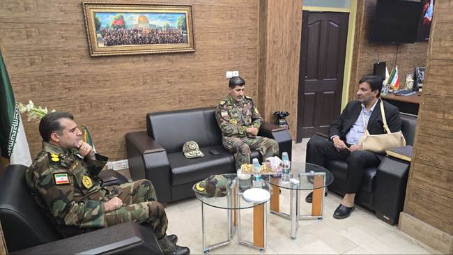 دیدار فرمانده لشکر ۹۲ زرهی با مدیرکل بنیاد شهید و امور ایثارگران خوزستان
