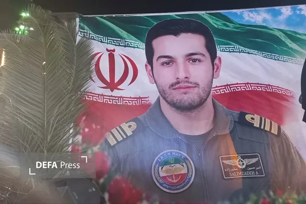 وداع باشکوه مردم تنکابن با پیکر مطهر خلبان شهید «سلیم‌زاده»