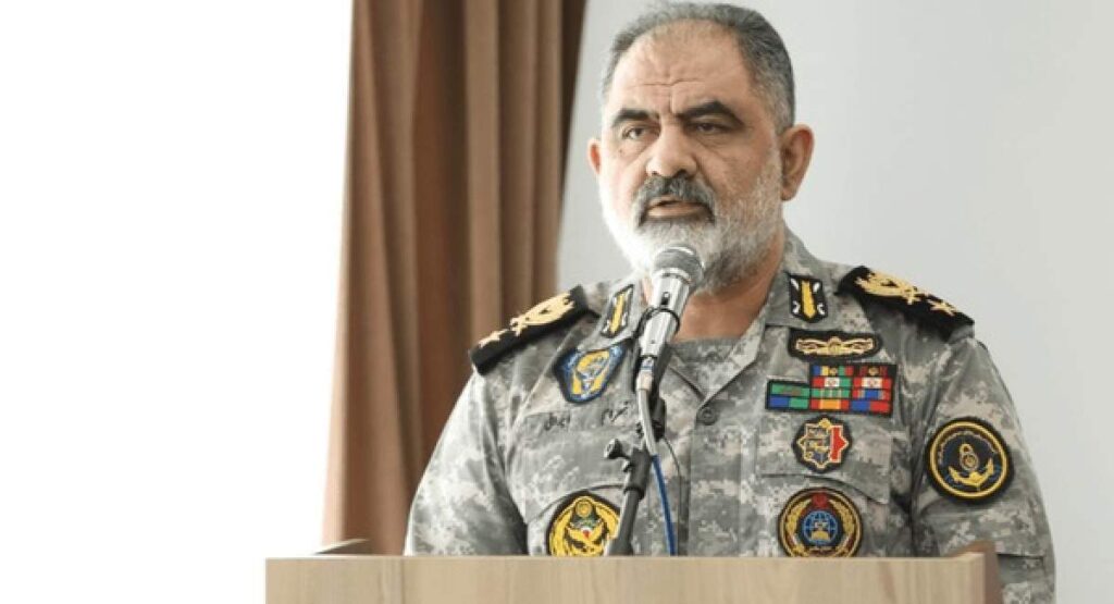 دریادار ایرانی:‌ دشمن را در هر نقطه‌ای زمین‌گیر خواهیم کرد