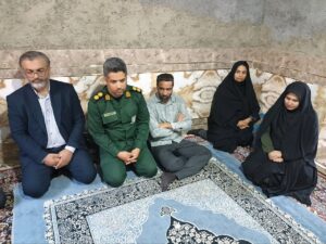 دیدار هیئت اعزامی بنیاد شهید سیستان و بلوچستان با خانواده شهید عبدالرحمن گنگوزهی در میرجاوه