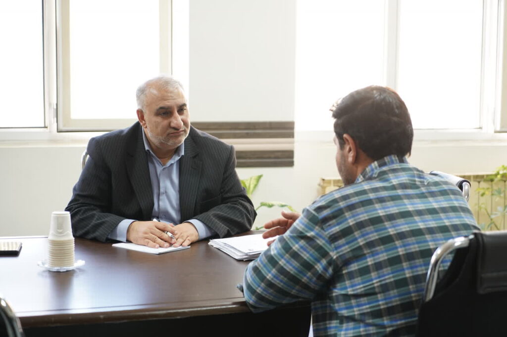 دیدار چهره به چهره مدیرکل بنیاد شهید اصفهان با جامعه معزز ایثارگری
