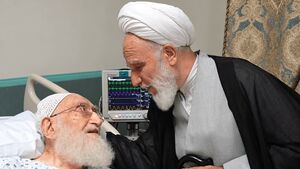 عیادت رئیس دفتر رهبر انقلاب در قم از آیت‌الله نوری همدانی