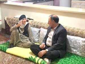 تکریمِ «ولی‌نعمتان» در روستا؛ حضور میدانی مدیرکل بنیاد شهید کردستان در مناطق تابعه سنندج