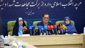 برگزاری آیین رونمایی از کتاب «خونابه میناب» و تجلیل از جمعی از خانواده شهدا