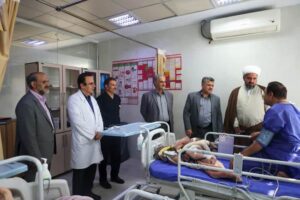 عیادت مسئول دفتر نمایندگی ولی‌فقیه در بنیاد شهید البرز از ایثارگران بستری در کرج