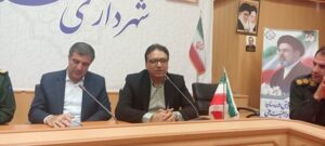 تکریم ۱۶ تن از والدین شهدا در سنقروکلیایی؛ والدین شهدا سرمایه‌های بی‌بدیل انقلاب‌اند