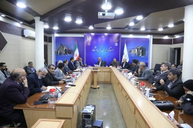 خدمت به ایثارگران ادای دِین است؛ تأکید استاندار کرمانشاه بر تعیین تکلیف مسکن ایثارگران تا پایان سال