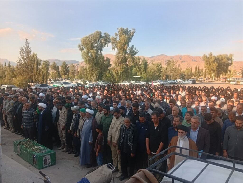 برگزاری مراسم تشییع پیکر مطهر شهید مدافع امنیت در شهرستان سروستان
